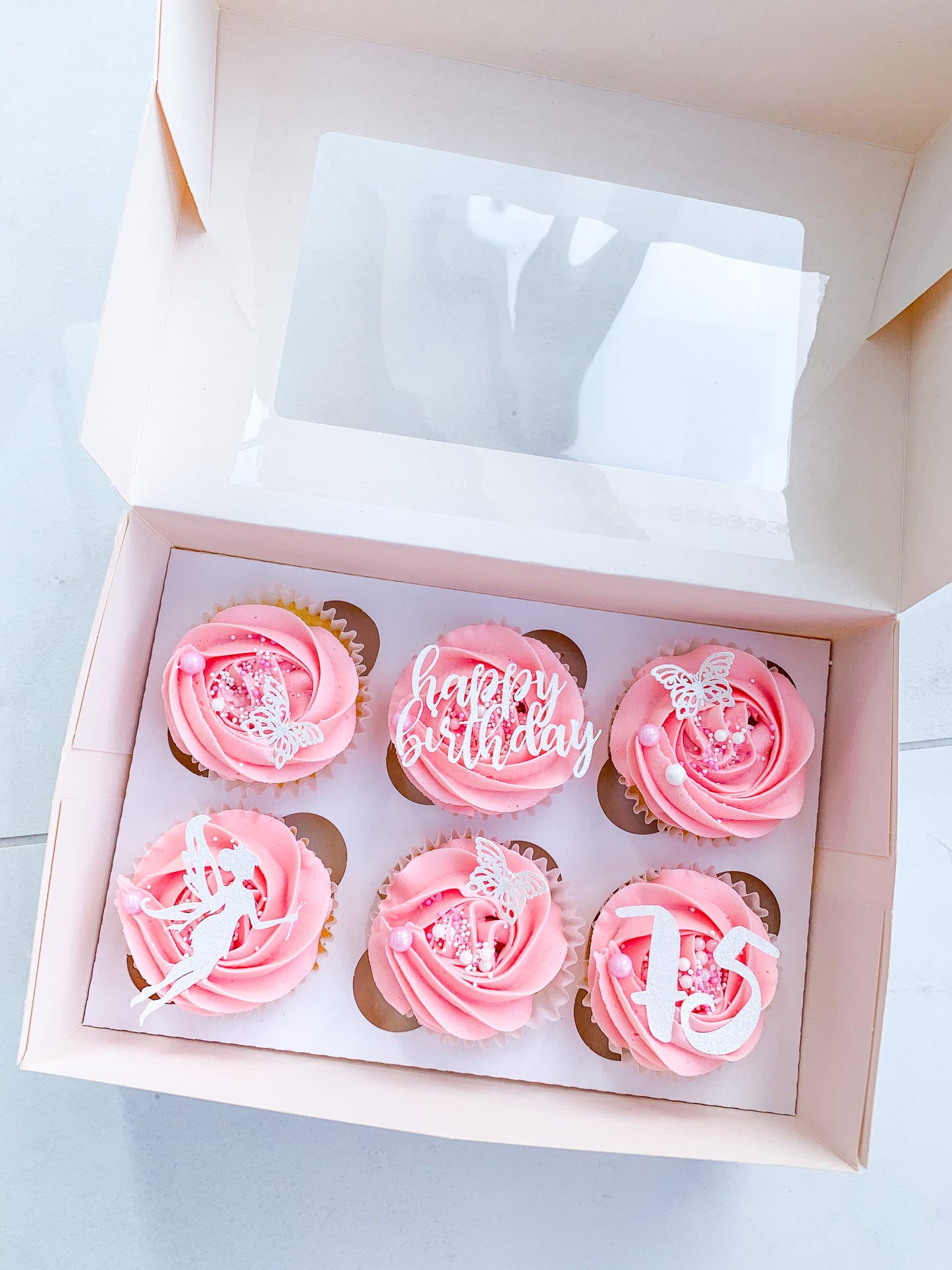 6 Cupcakes
