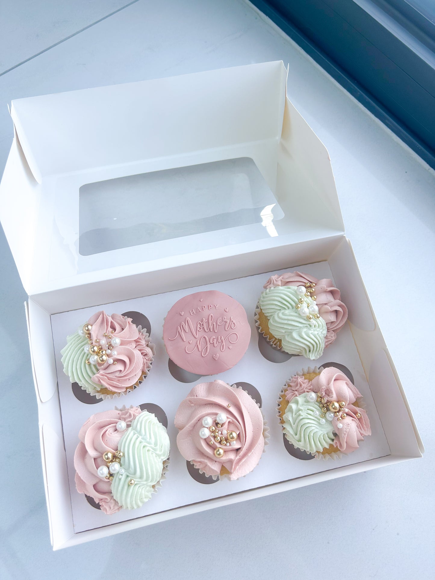 Mother's Day Cupcakes